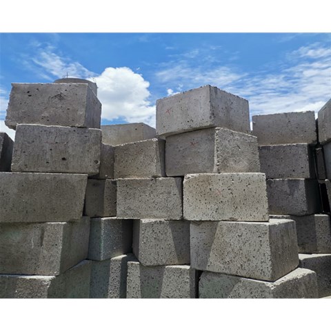 老舊光伏項目的光伏墩更換需要注意什么？曲靖東星耀分享